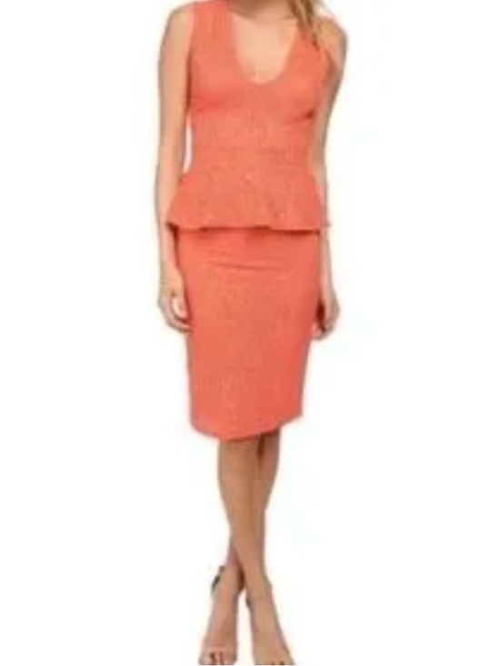 BCBGMaxAzria Dresses & Skirts - BCBGMaxAzria Coral Lace Midi Dress Bodycon Elegant Feminine